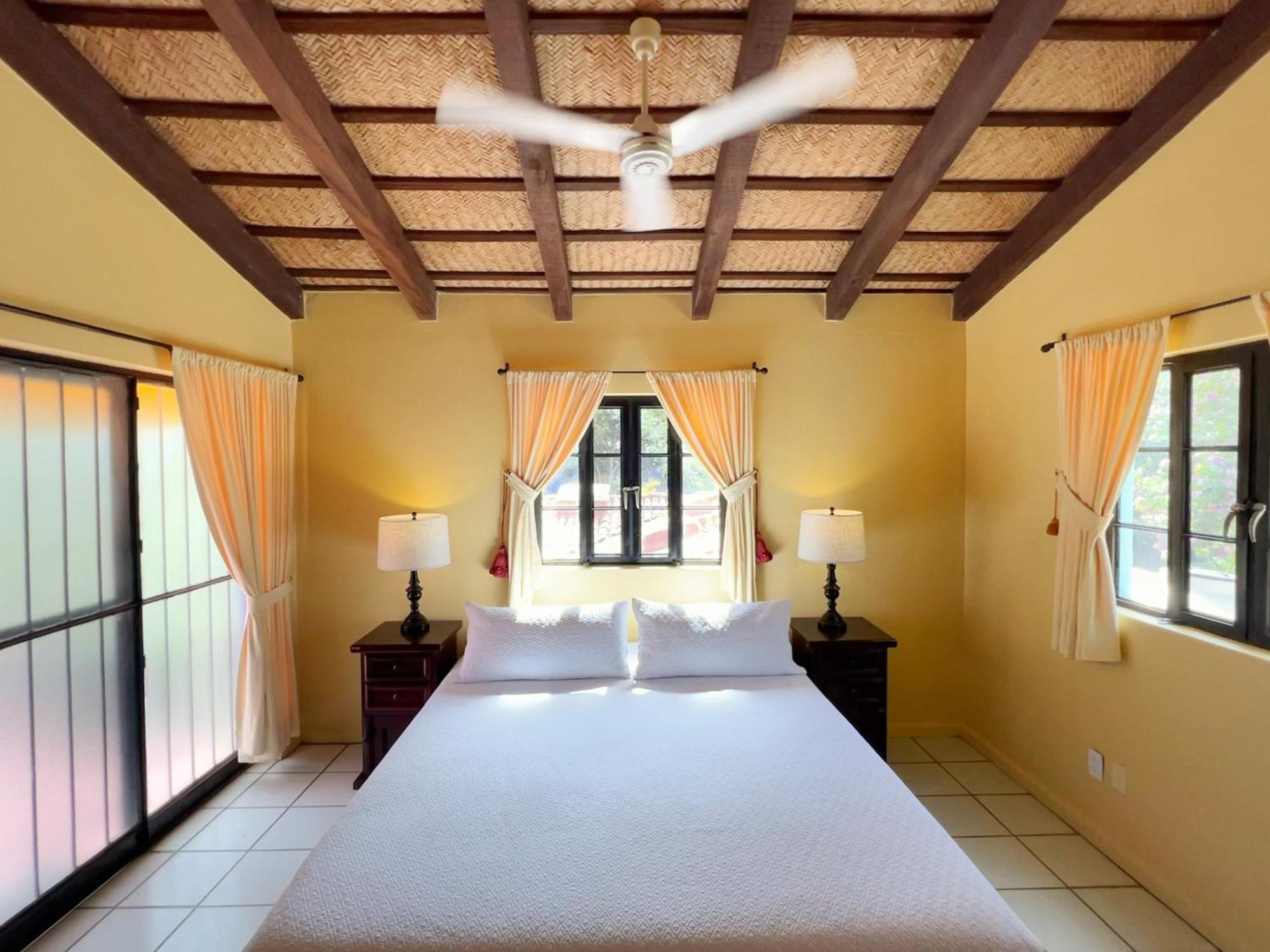 Estrellita'S Bed & Breakfast Ajijic Bagian luar foto