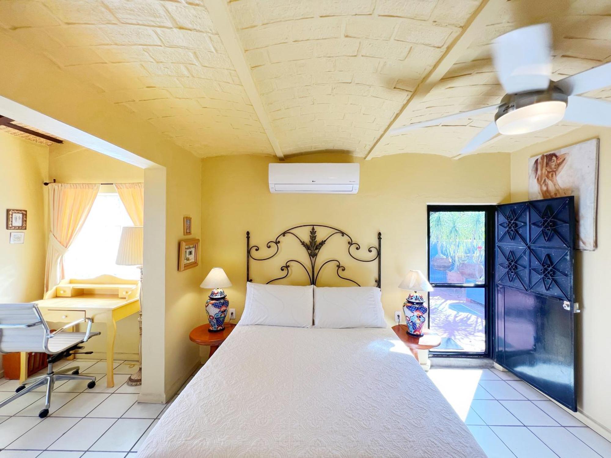 Estrellita'S Bed & Breakfast Ajijic Bagian luar foto