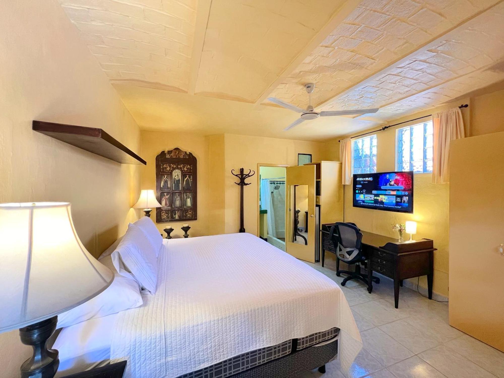 Estrellita'S Bed & Breakfast Ajijic Bagian luar foto